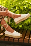 Espadryle Damskie Wiązane Na Platformie Z Plecionką Białe Tailesse