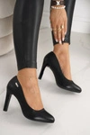 Klasyczne Czółenka Na Słupku Czarne Eliana