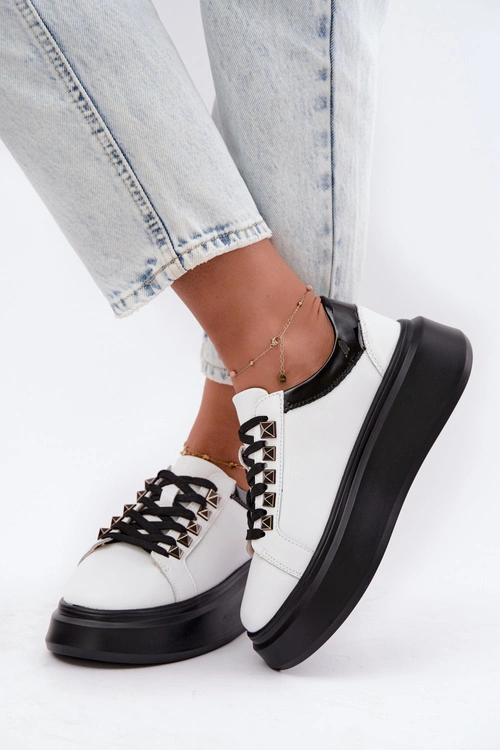 Skórzane Półbuty Sneakersy Damskie Z Ćwiekami Artiker 55C0401 Biało-Czarne