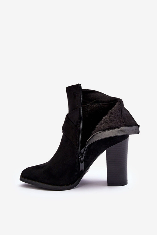 Botki Zamszowe Na Słupku Z Klamrą Czarne Eftane