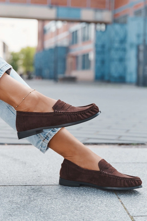 Loafersy Damskie Na Płaskim Obcasie Z Eko Zamszu Brązowe Rivianne
